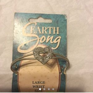 Diamond Cut Horse Heart Earth Song Bracelet